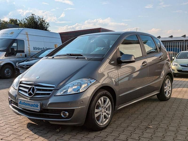 Grau Gebraucht 2010 Mercedes A160 Limousine | 2.980 € (Superpreis) - Bild 1/4