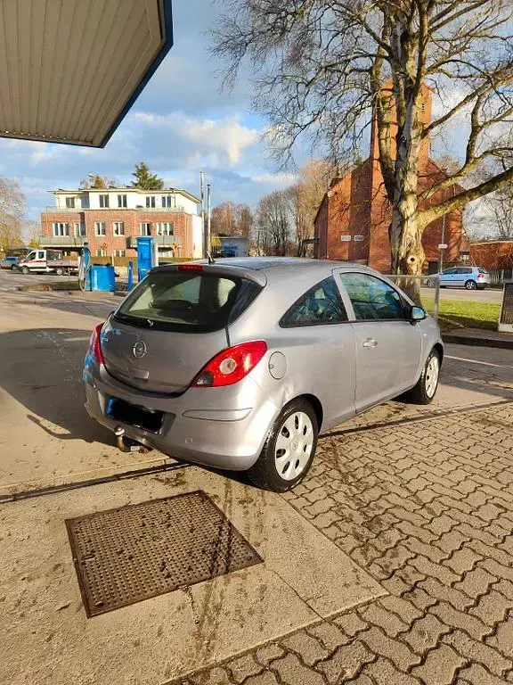 Używany Opel Corsa 80 KM (58 kW) 2009 Szary Hatchback