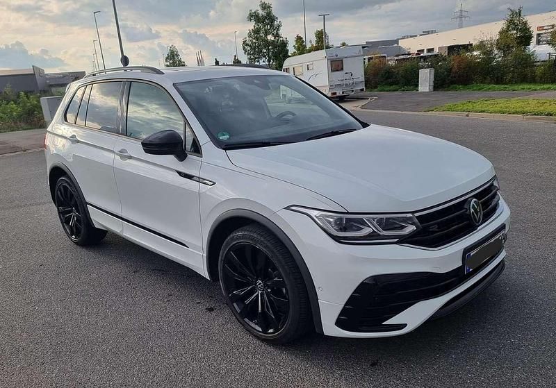Gebraucht VW Tiguan R-line 200 PS (147 kW) 2023 Weiß SUV