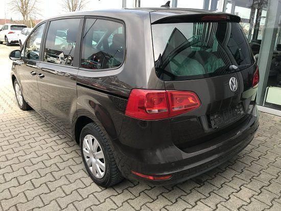 Gebraucht VW Sharan 140 PS (102 kW) 2015 Braun Van / Kleinbus
