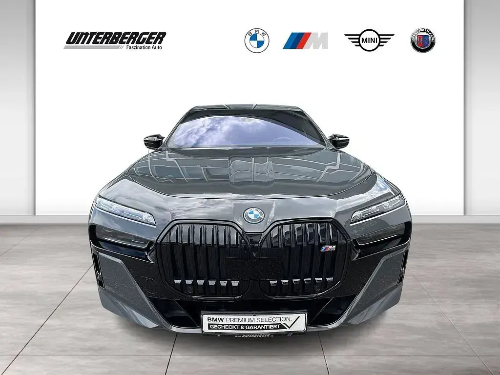 Gebraucht BMW M760e M Performance 578 PS (425 kW) 2023 Bmw individual dravitgrau Limousine