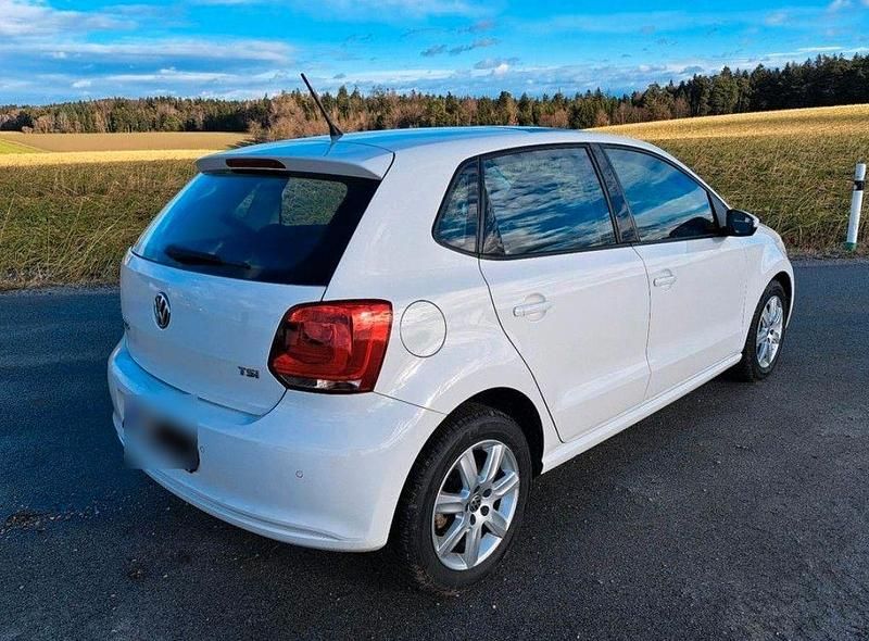 Gebraucht VW Polo 90 PS (66 kW) 2014 Weiß Kleinwagen