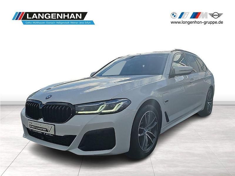 Weiß Gebraucht 2022 BMW 530e M Sport Kombi | 34.949 € (Etwas zu teuer) - Bild 1/4