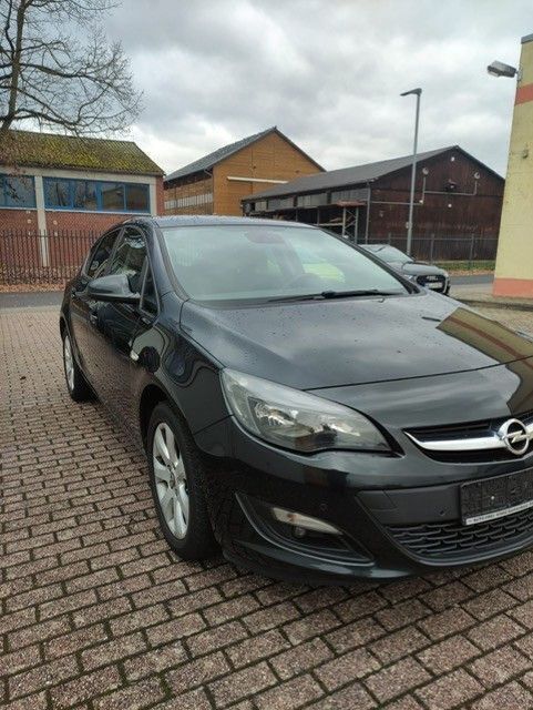 Gebraucht Opel Astra Design Edition 165 PS (121 kW) 2015 Schwarz Limousine