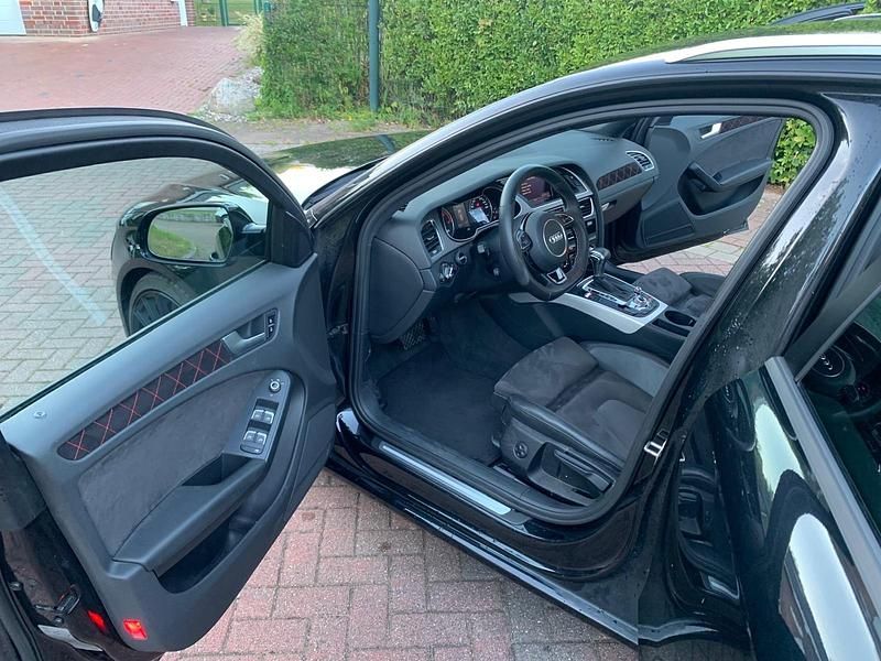 Gebraucht Audi A4 Ambiente 177 PS (130 kW) 2012 Schwarz Kombi