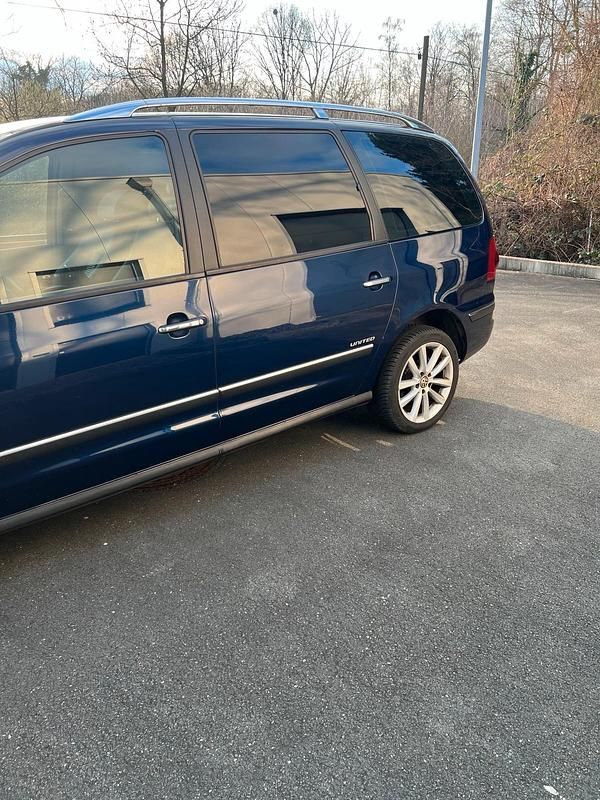 Gebraucht VW Sharan 140 PS (102 kW) 2009 Andere farben Van / Kleinbus