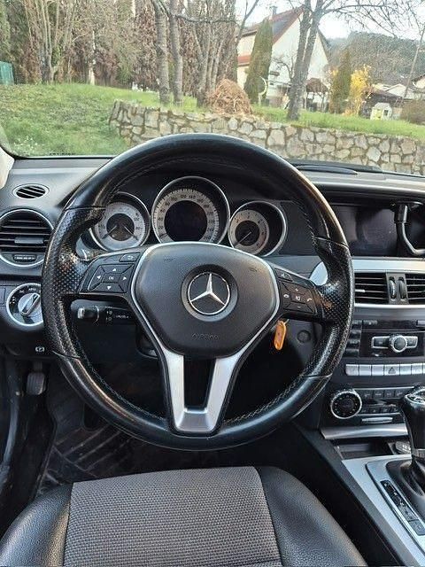Gebraucht Mercedes C220 170 PS (125 kW) 2012 Grau Limousine