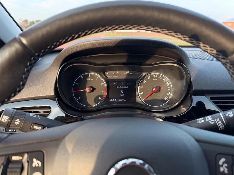 Gebraucht Opel Corsa Color Edition 90 PS (66 kW) 2018 Grau Kleinwagen