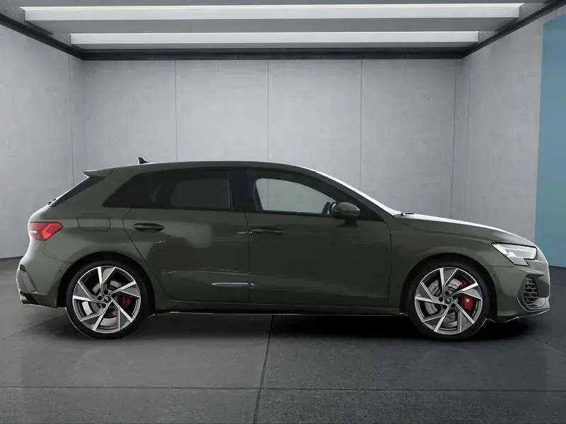 Gebraucht Audi S3 Sportback 333 PS (244 kW) 2025 Grün Kleinwagen