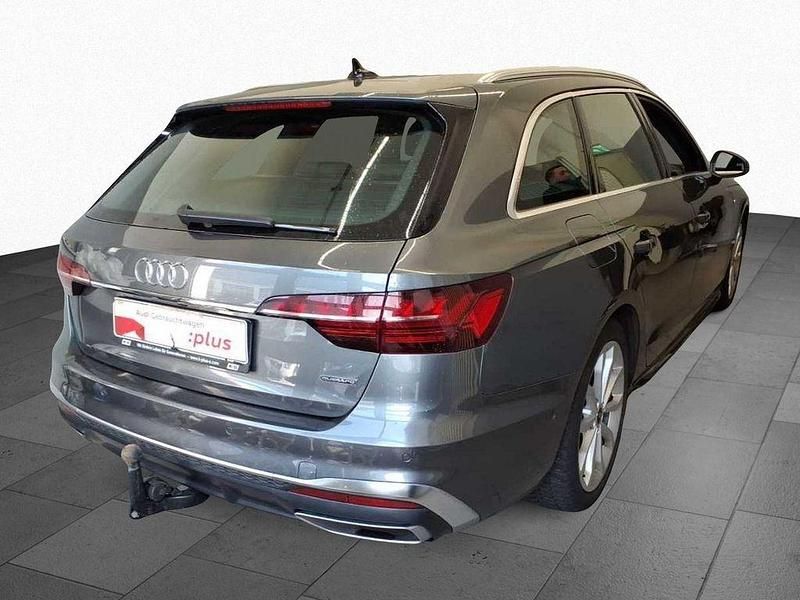 Gebraucht Audi A4 S-Line 204 PS (150 kW) 2023 Daytonagrau perleffekt Kombi