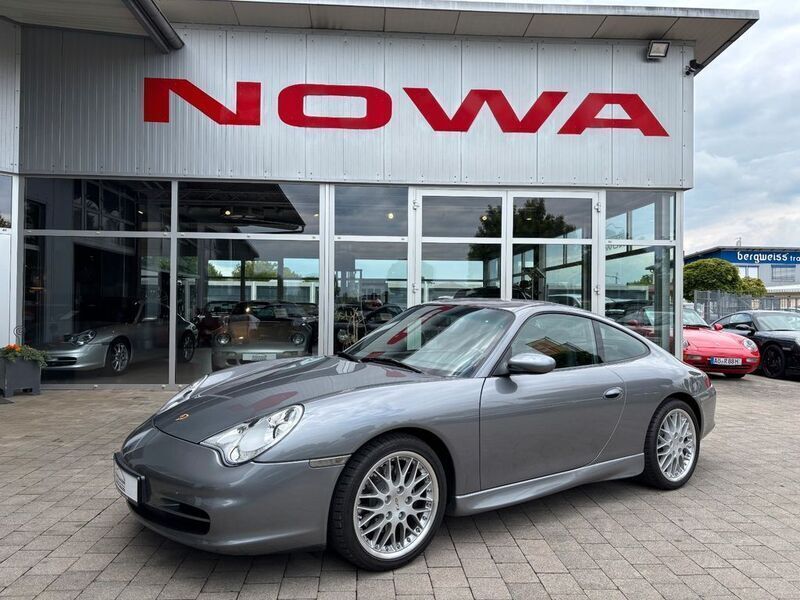 Grau Gebraucht 2002 Porsche 911 Carrera Coupé | 43.500 € (Fairer Preis) - Bild 1/4