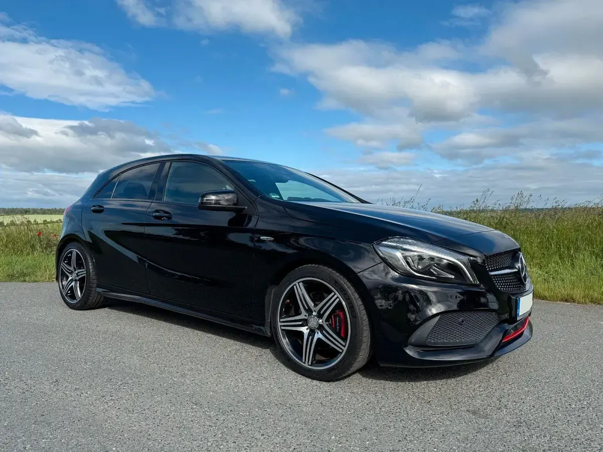 Gebraucht Mercedes A250 218 PS (160 kW) 2016 Schwarz Limousine