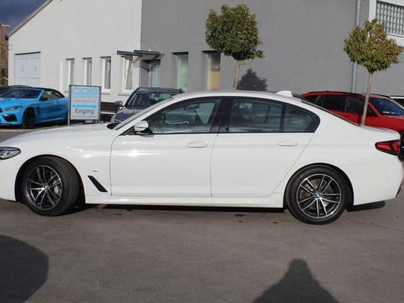 Gebraucht BMW 540 M Sport 333 PS (244 kW) 2022 Alpinweiss iii Limousine