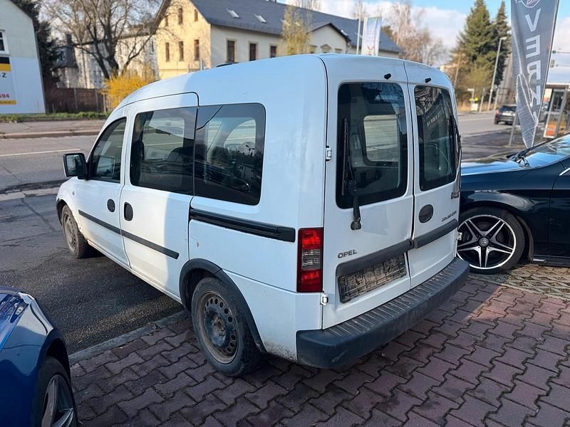 Usado Opel Combo 75 HP (55 kW) 2008 Branco Monovolume