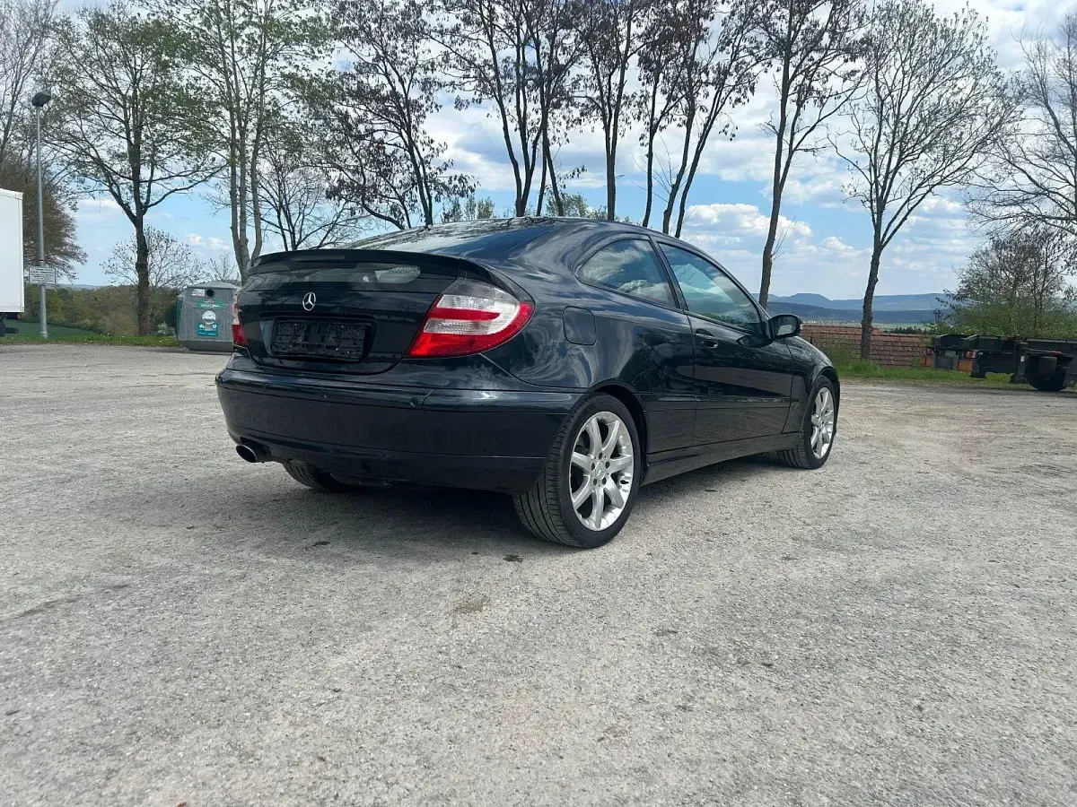 Gebraucht Mercedes CL200 163 PS (119 kW) 2005 Schwarz Coupé