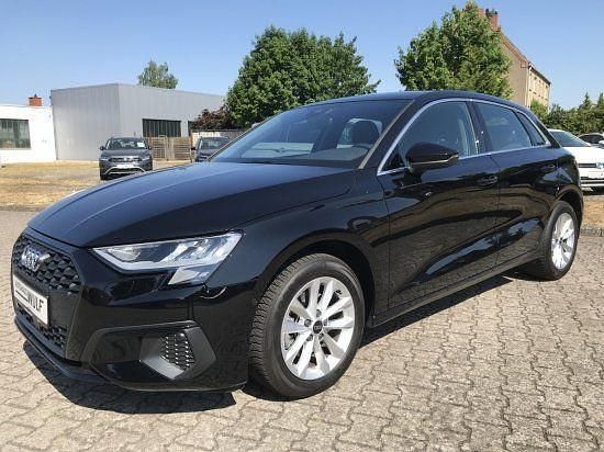 Gebraucht Audi A3 Sport 110 PS (80 kW) 2022 Schwarz Limousine