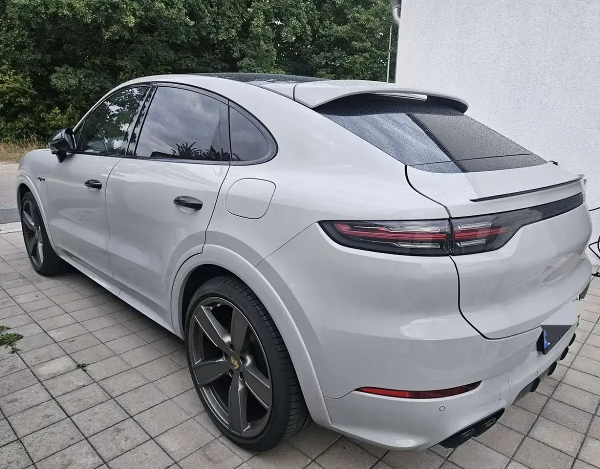 Gebraucht Porsche Cayenne E-Hybrid Coupe Platinum Edition 462 PS (339 kW) 2023 SUV
