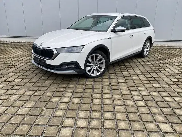 Gebraucht Skoda Octavia Comfort 150 PS (110 kW) 2022 Candy weiß Kombi