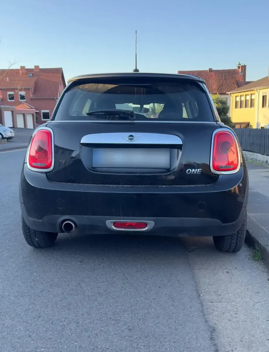 Second-hand Mini ONE 102 CP (75 kW) 2014 Negru Hatchback