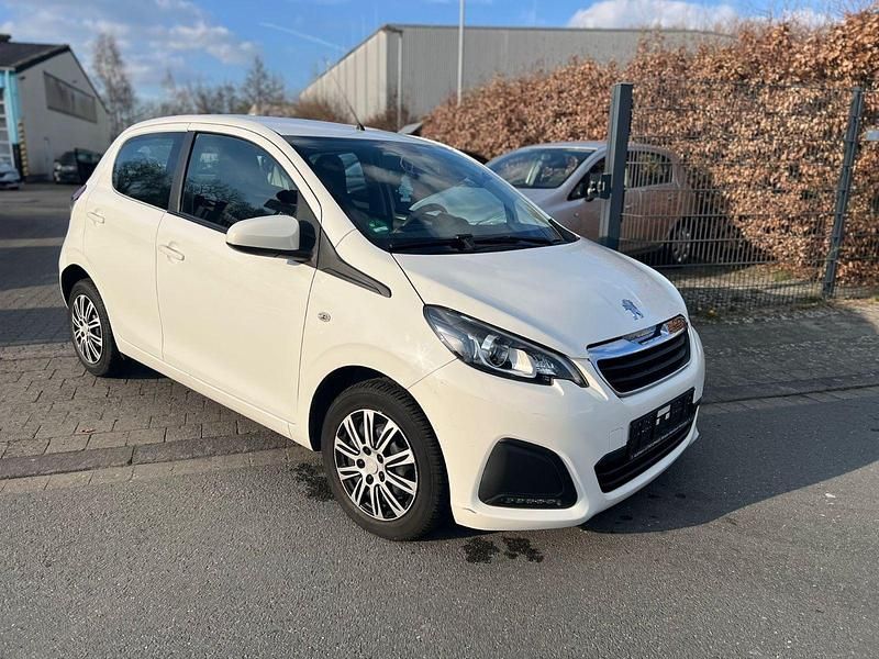 Gebraucht Peugeot 108 Active 72 PS (52 kW) 2020 Weiß Kleinwagen