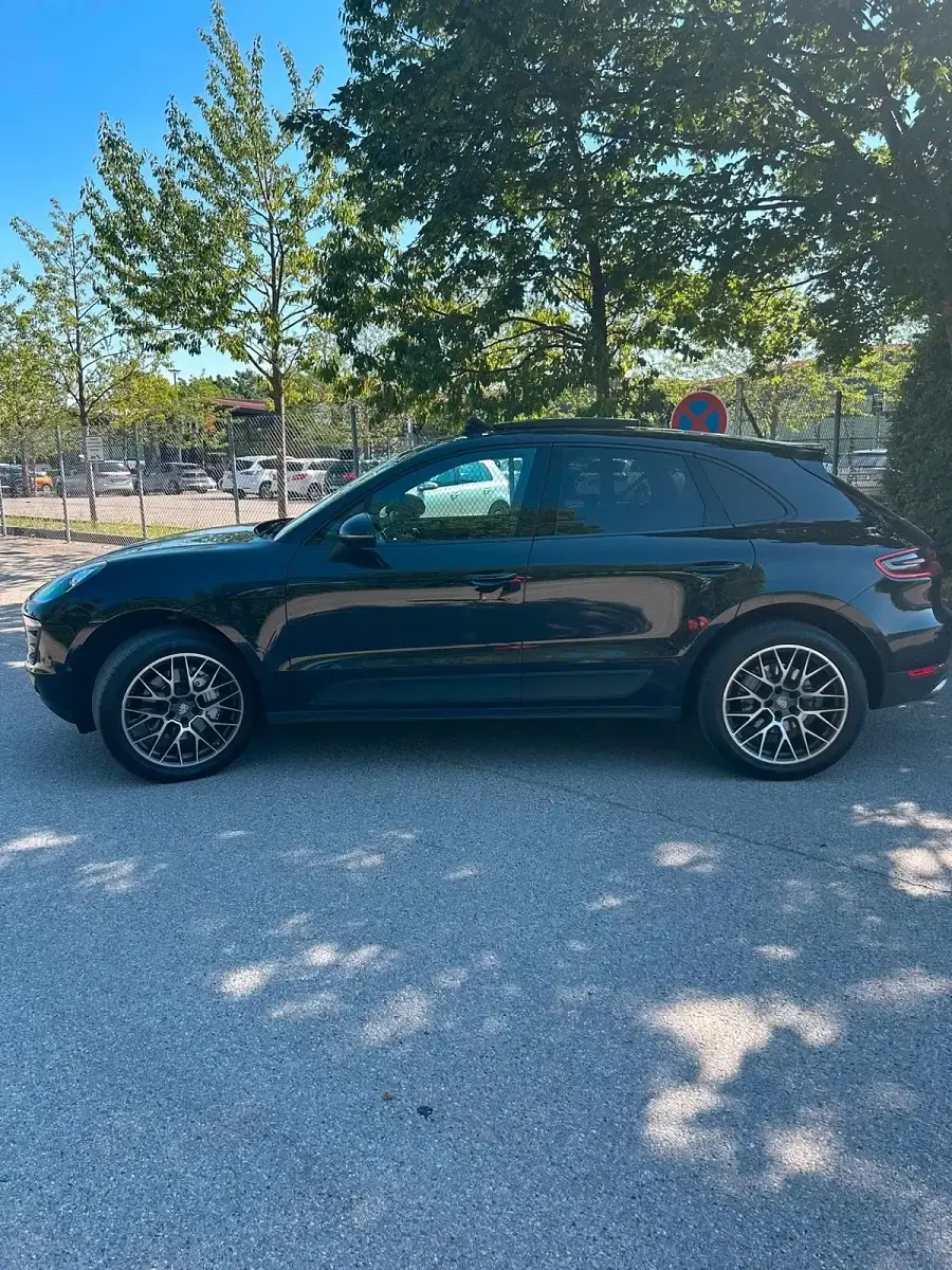Gebraucht Porsche Macan 258 PS (189 kW) 2014 Schwarz SUV