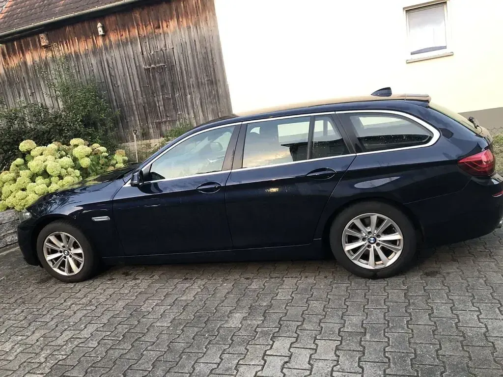 Gebraucht BMW 525 218 PS (160 kW) 2014 Blau Limousine