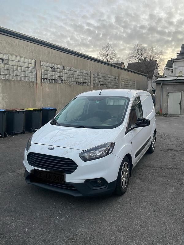 Gebraucht Ford Transit 101 PS (74 kW) 2021 Weiß Kombi