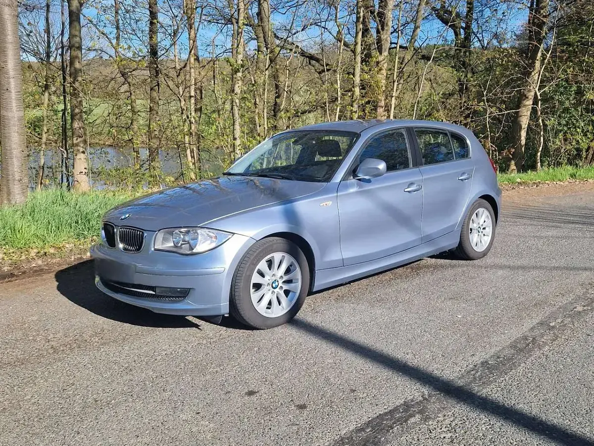 Gebraucht BMW 116 122 PS (89 kW) 2011 Silber Kleinwagen