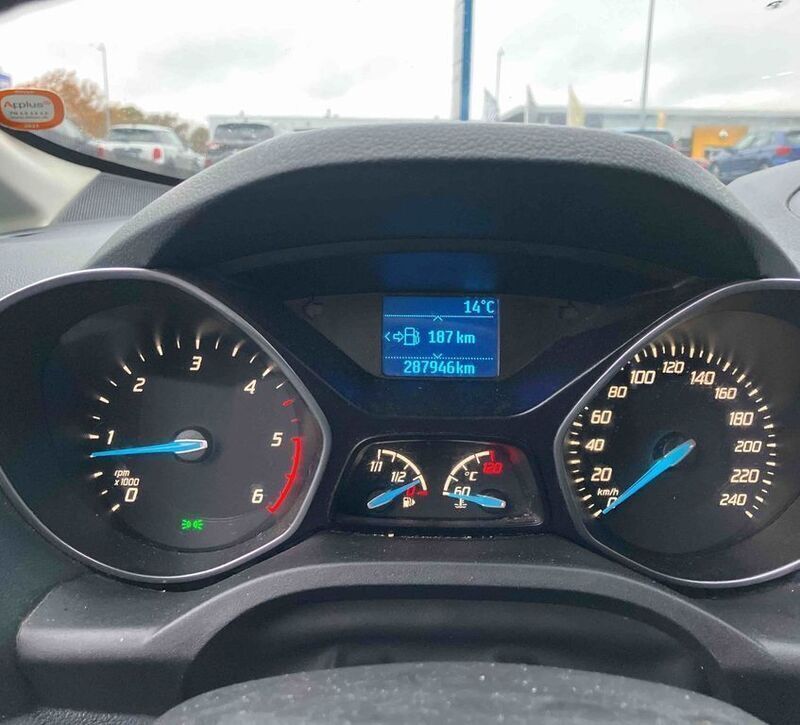 Gebraucht Ford C-MAX Trend 116 PS (85 kW) 2013 Weiß Van / Kleinbus