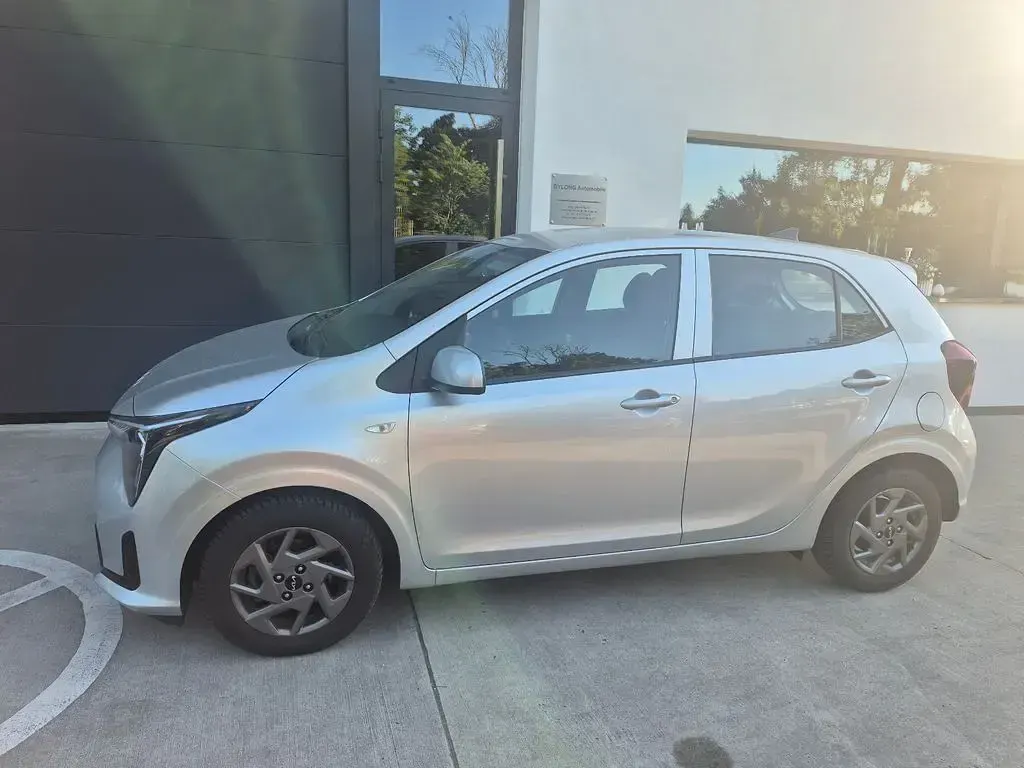 Gebraucht Kia Picanto Vision 63 PS (46 kW) 2025 Sparkling silver Kleinwagen