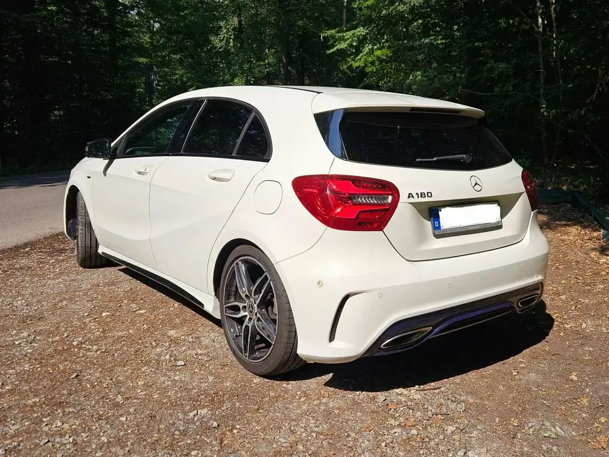 Gebraucht Mercedes A180 Edition 122 PS (89 kW) 2018 Weiß Limousine