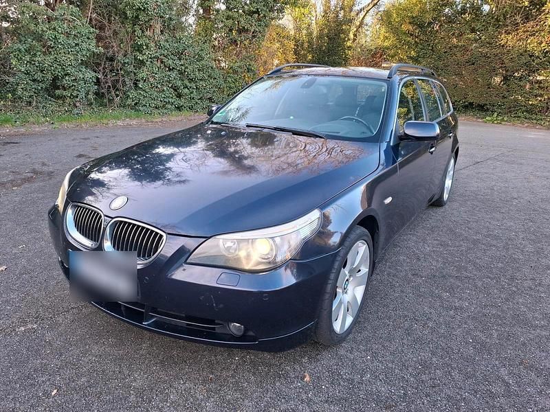 Gebraucht BMW 530 231 PS (169 kW) 2006 Blau Kombi