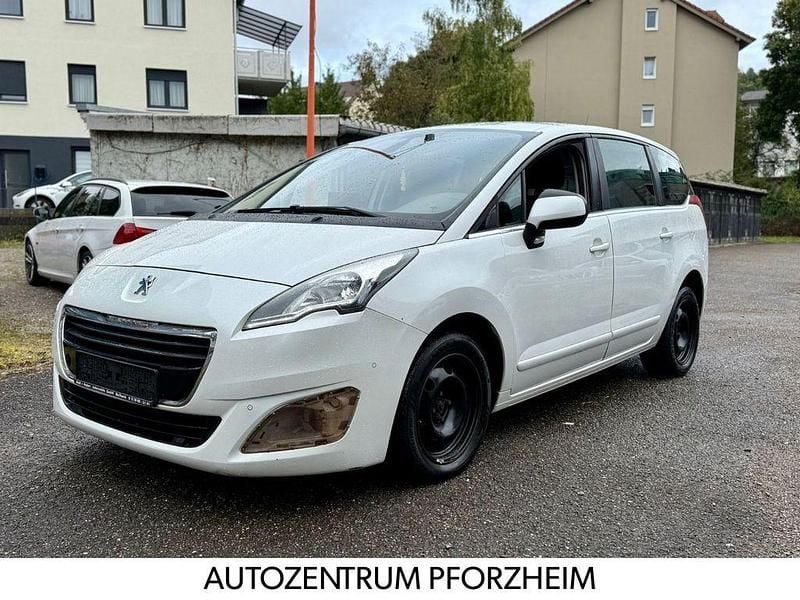 Weiß Gebraucht 2015 Peugeot 5008 Allure Van / Kleinbus | 2.999 € (Superpreis) - Bild 1/4