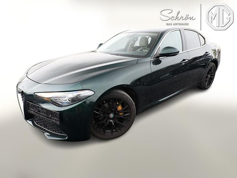 Beige Gebraucht 2020 Alfa Romeo Giulia Ti Limousine | 31.235 € (Fairer Preis) - Bild 1/4