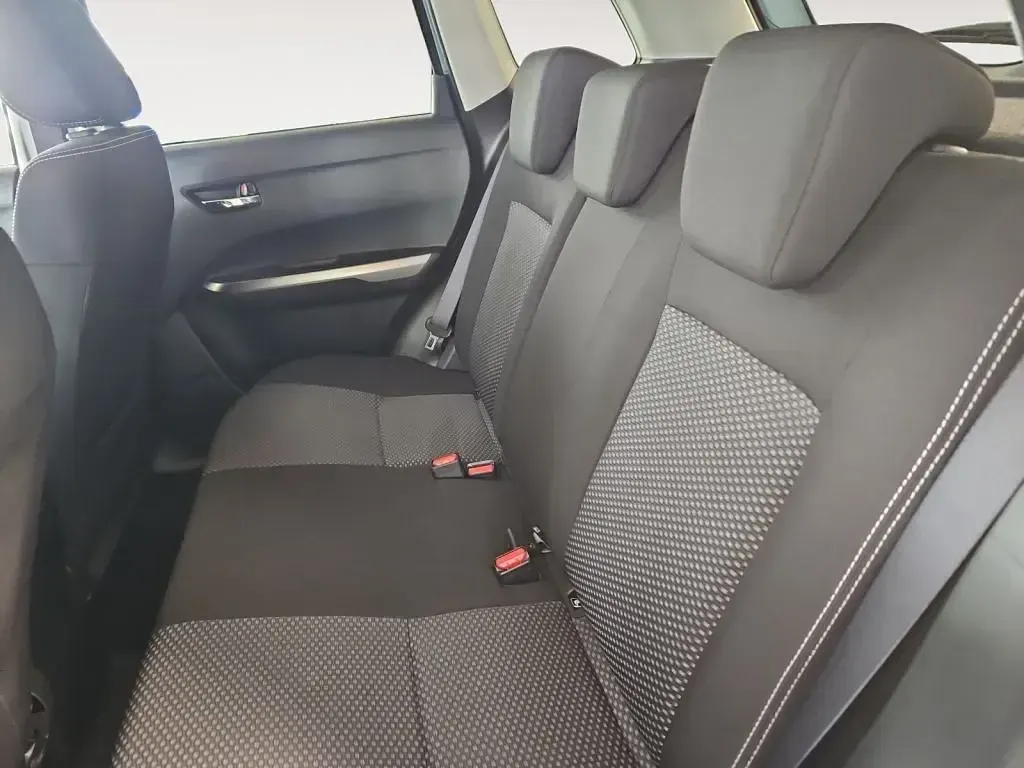 Gebraucht Suzuki Vitara Comfort 110 PS (80 kW) 2026 Ice grayish blue cosmic black SUV