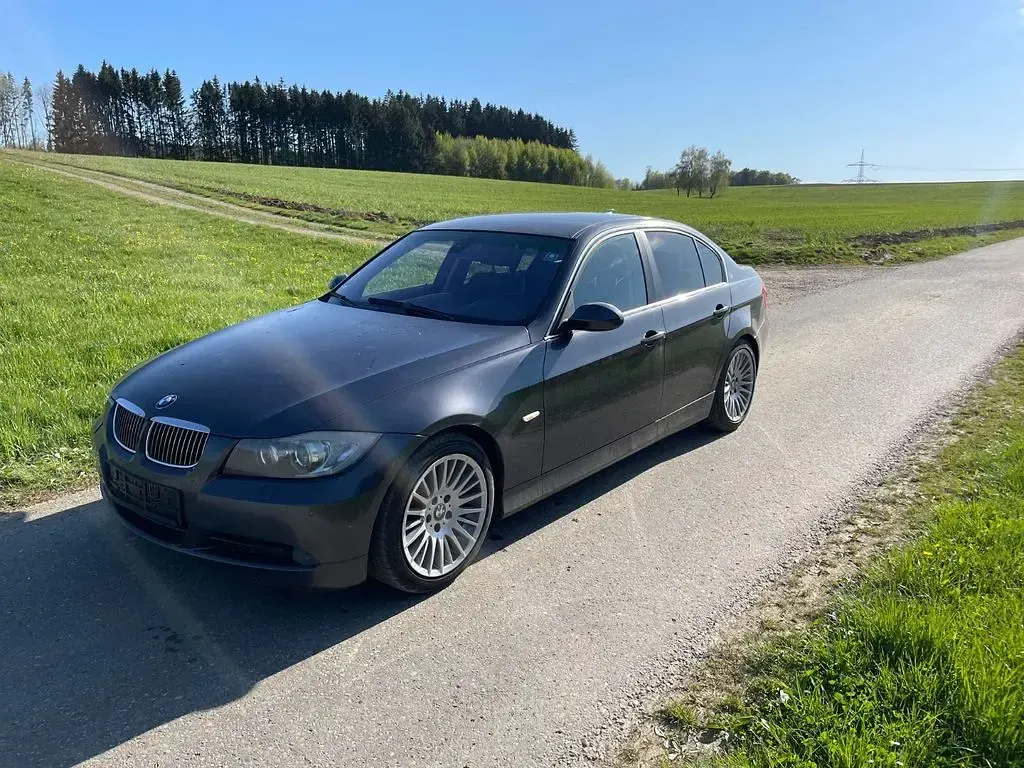 Second-hand BMW 325 218 CP (160 kW) 2005 Gri Berlinǎ