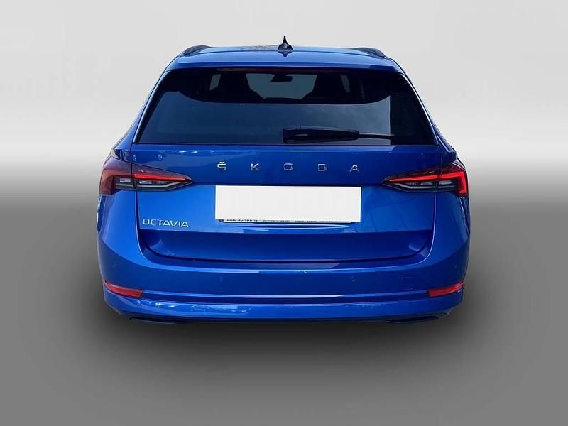 Second-hand Skoda Octavia Style 204 CP (150 kW) 2022 Albastru Break