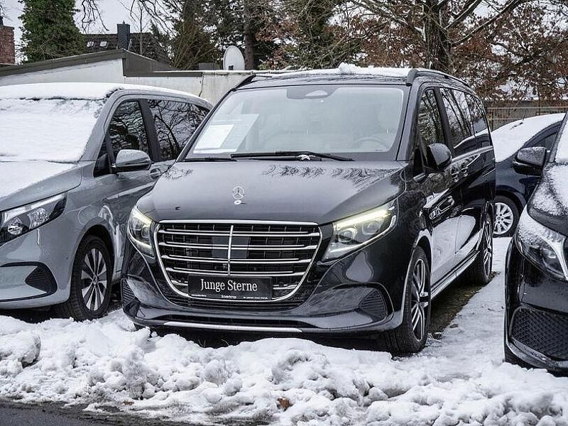Gebraucht Mercedes V300 Exclusive 237 PS (174 kW) 2024 Grau Van / Kleinbus