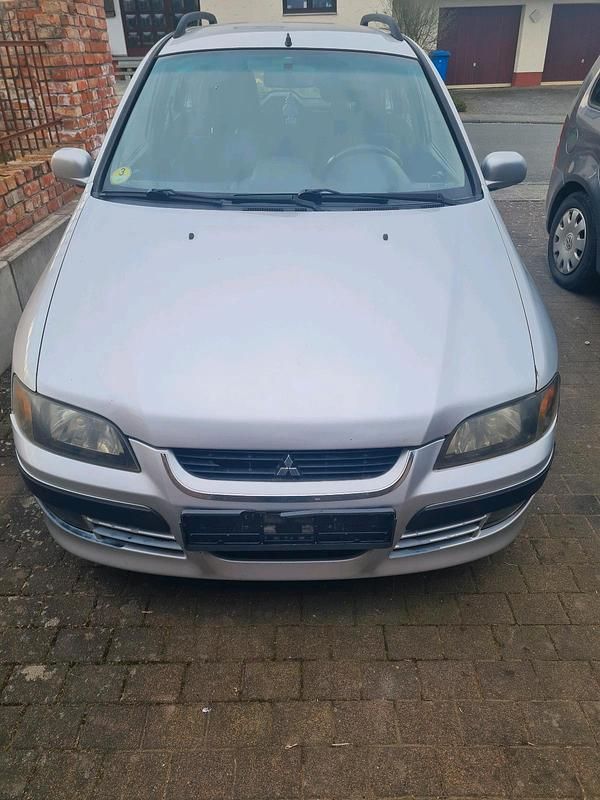 Second-hand Mitsubishi Space Star 2003 Argintiu Monovolum