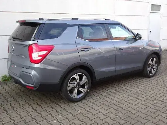 Neu SsangYong Tivoli Sapphire 163 PS (119 kW) 2025 Ada platinum grey SUV