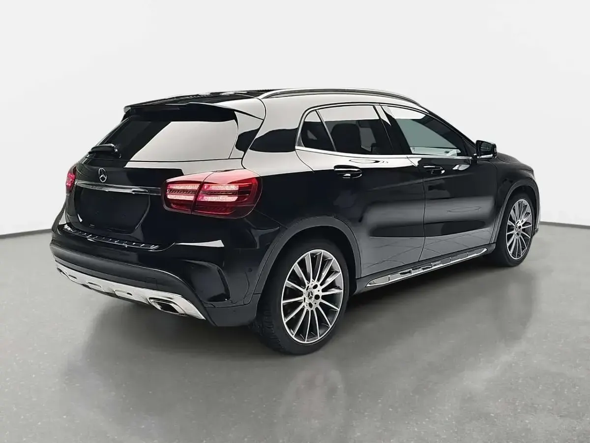 Gebraucht Mercedes GLA250 AMG line 211 PS (155 kW) 2019 Schwarz SUV