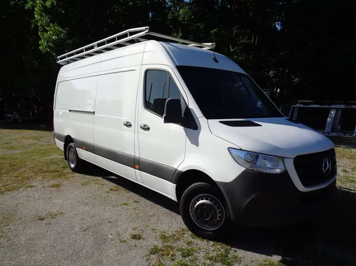 Gebraucht Mercedes Sprinter 190 PS (139 kW) 2020 Arktikweiss Van