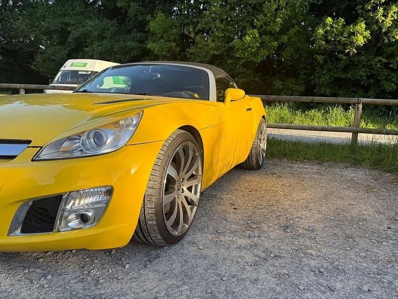 Second-hand Opel GT 264 CP (194 kW) 2008 Galben Cabrio