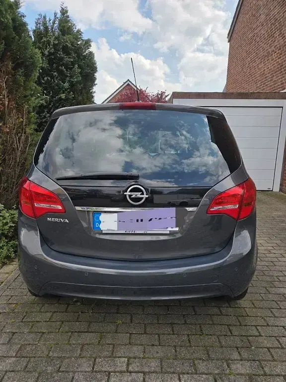 Używany Opel Meriva Active 120 KM (88 kW) 2017 Szary Minivan