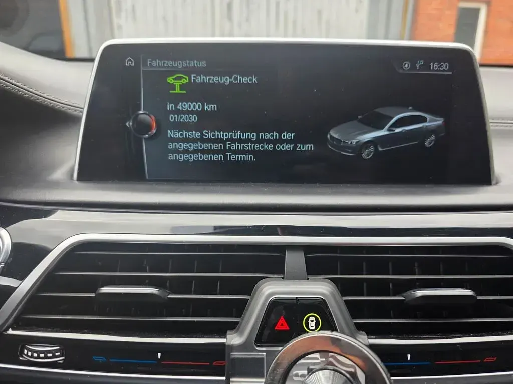 Gebraucht BMW 750 Performance 400 PS (294 kW) 2016 Schwarz Limousine