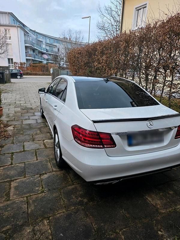 Gebraucht Mercedes E200 136 PS (100 kW) 2015 Weiß Limousine