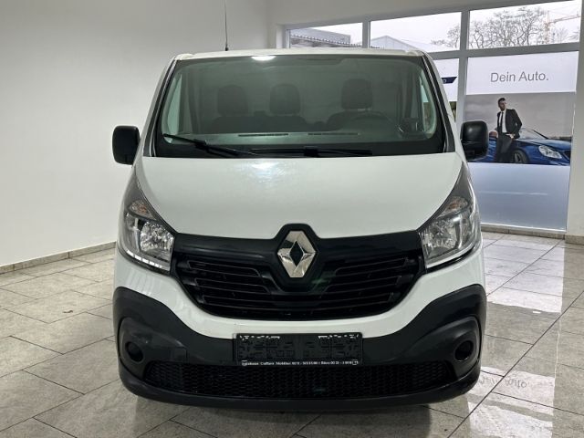 Weiß Gebraucht 2016 Renault Trafic Komfort Van | 8.999 € (Teuer) - Bild 1/4
