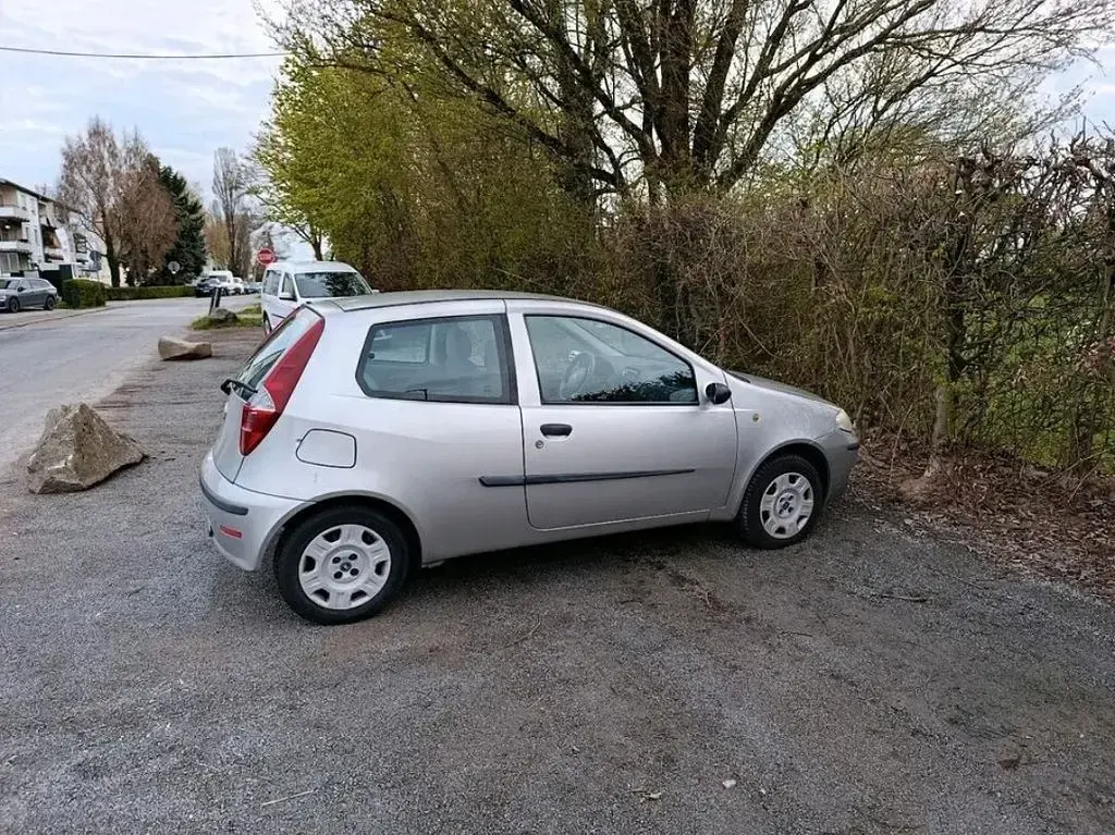 Gebraucht Fiat Punto 60 PS (44 kW) 2004 Grau Kleinwagen