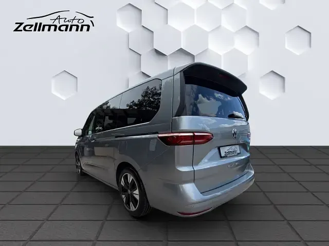 Gebraucht VW Multivan 150 PS (110 kW) 2025 Silber Van / Kleinbus