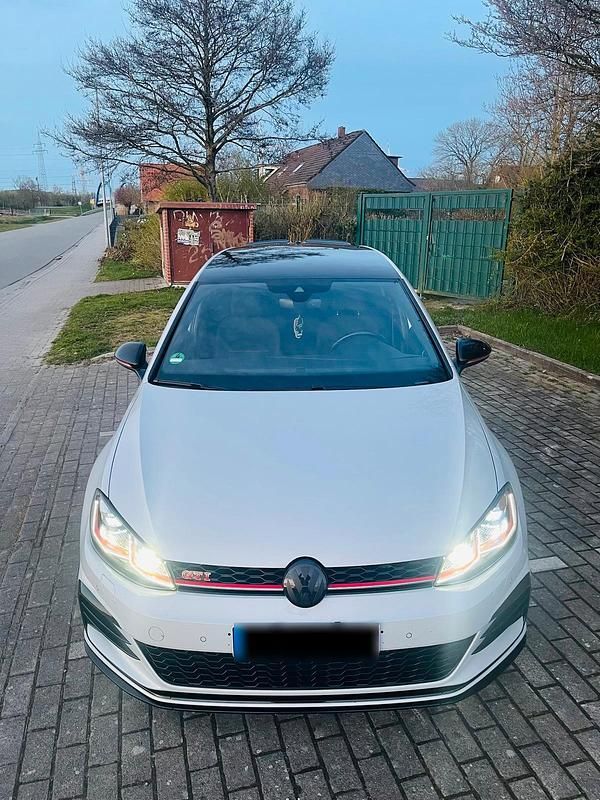 Gebraucht VW Golf VII GTI 320 PS (235 kW) 2019 Andere farben Kleinwagen